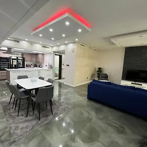 https://beautiful-and-cozy-2-bedroom-apartment-in-the-dubai.sharjah-hotels.com